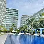 Beachfront Bliss-2Br Haven Steps From Sandy Shores