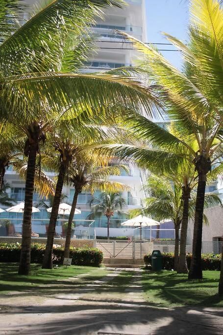Beachfront Paradise 2Br Pools & Direct Beach Access Apartamento Cartagena