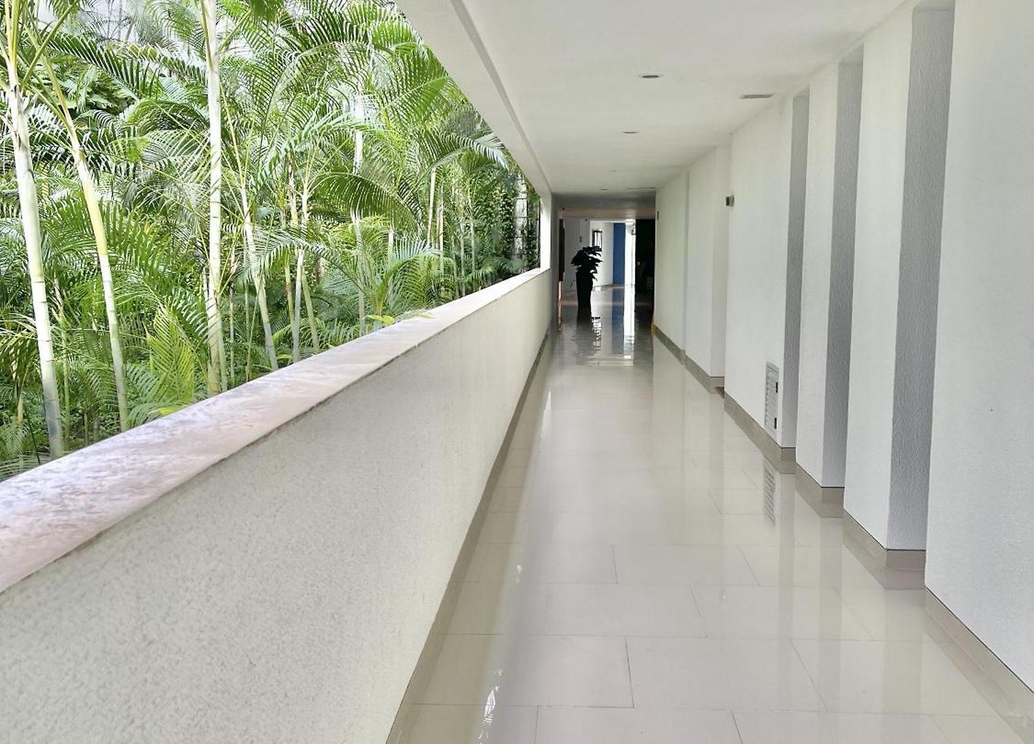 Beachfront Paradise 2Br Pools & Direct Beach Access Apartamento