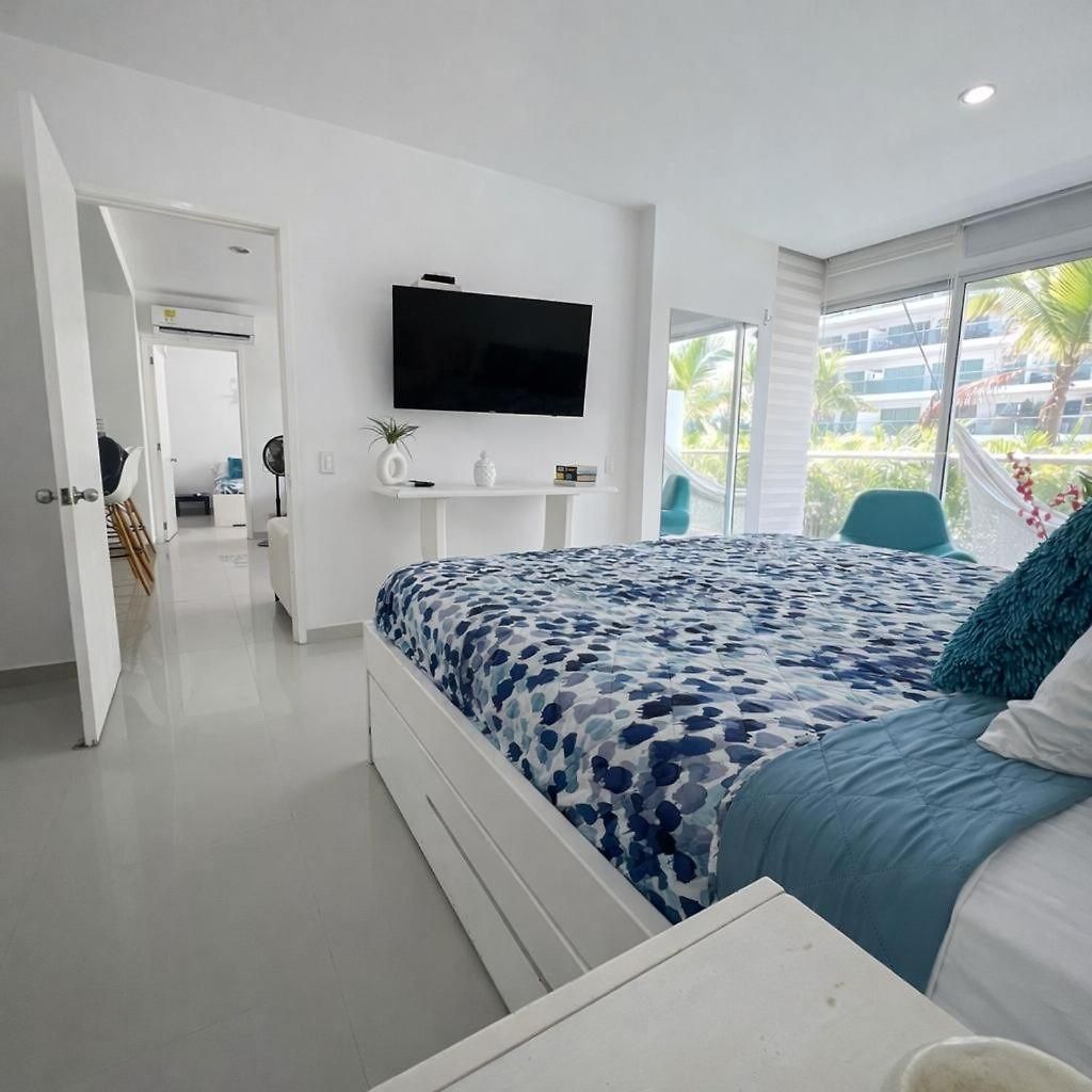 Beachfront Paradise 2br Pools & Direct Access Apartamento