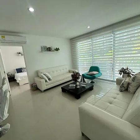 Apartment Beachfront Bliss-2br Haven Steps From Sandy Shores *