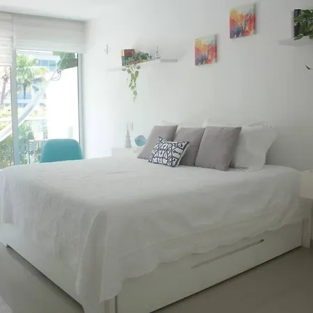 Apartment Beachfront Bliss-2br Haven Steps From Sandy Shores *