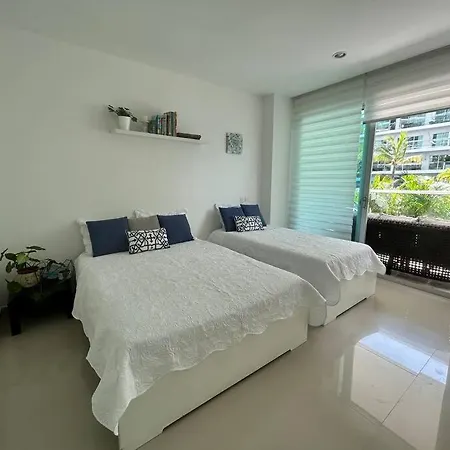 Apartment Beachfront Bliss-2br Haven Steps From Sandy Shores *