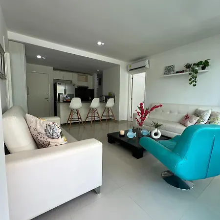 Beachfront Paradise 2br Pools & Direct Access * Cartagena