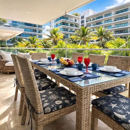 Beachfront Paradise 2br Pools & Direct Access *