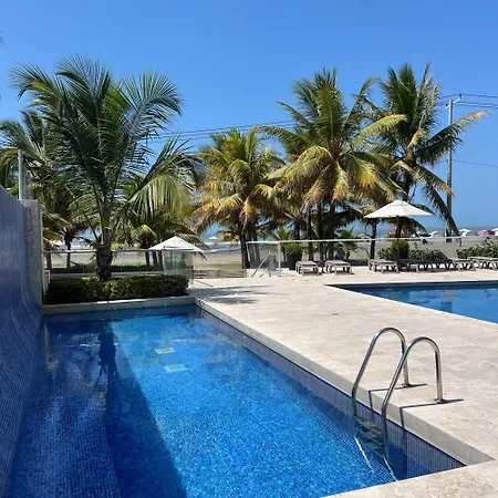 Beachfront Paradise 2br Pools & Direct Access