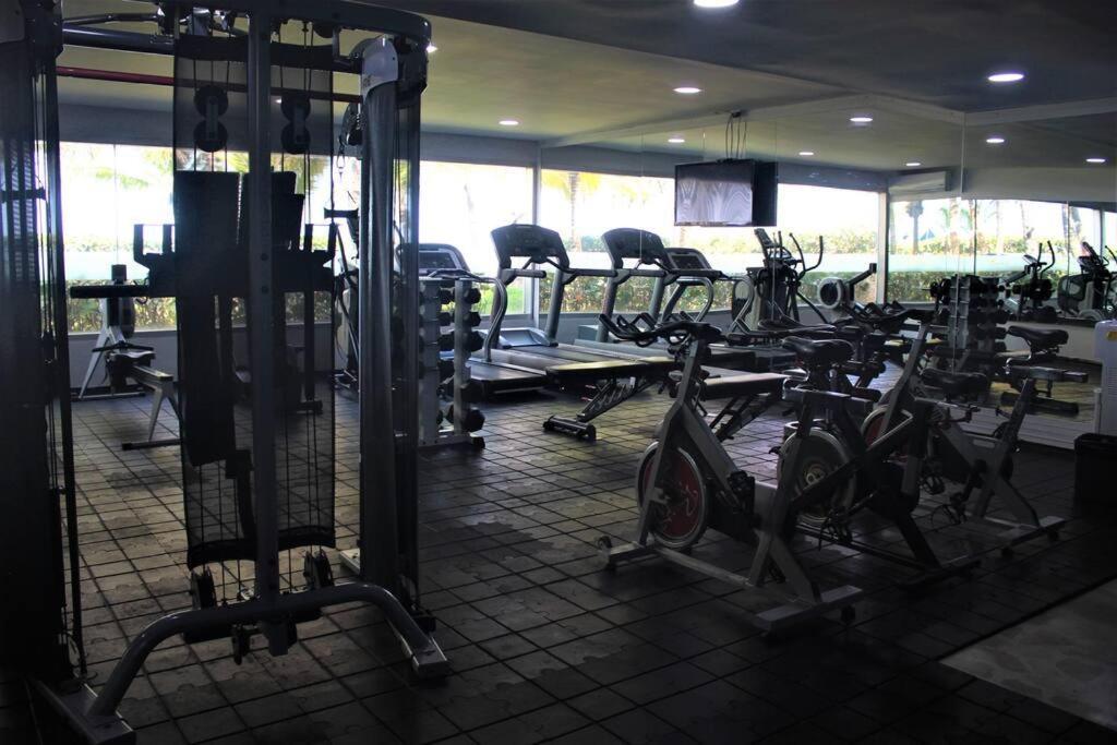 Beachfront Bliss-2br Haven Steps From Sandy Shores Apartamento Cartagena