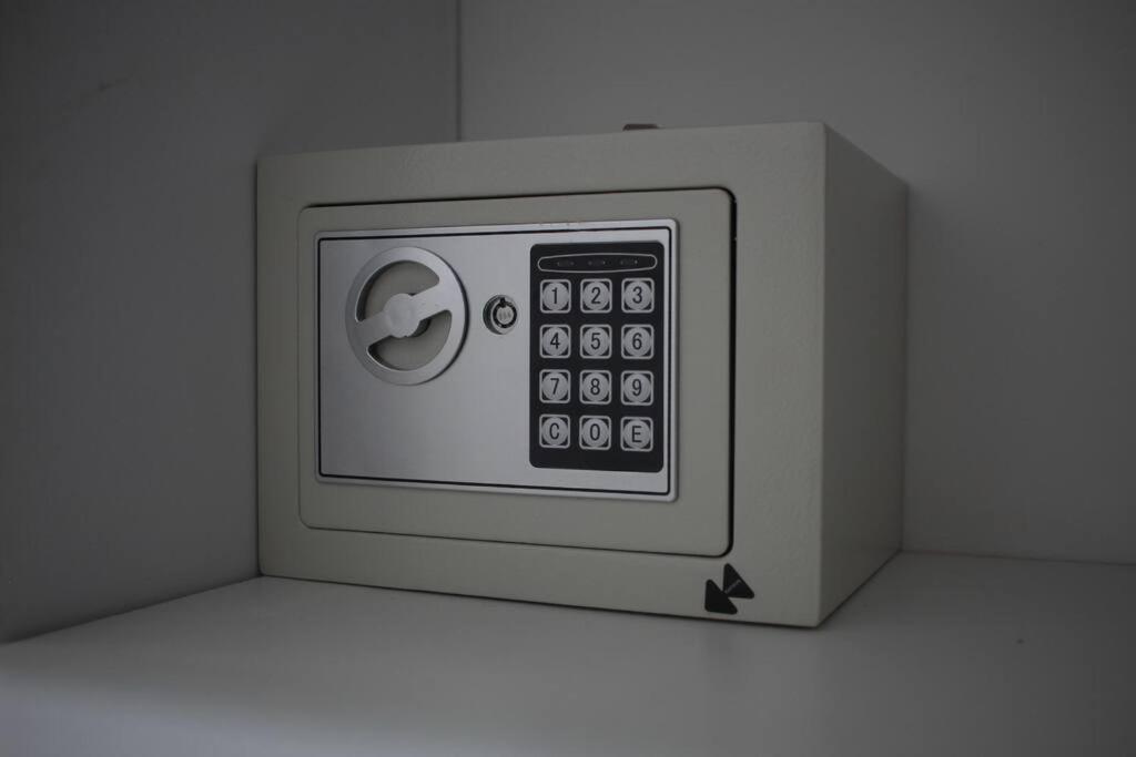 Beachfront Bliss-2br Haven Steps From Sandy Shores Apartamento Cartagena