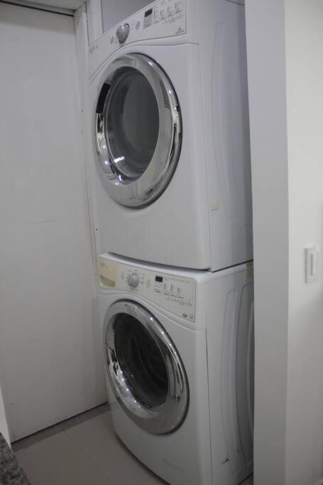 Apartamento Beachfront Bliss-2br Haven Steps From Sandy Shores