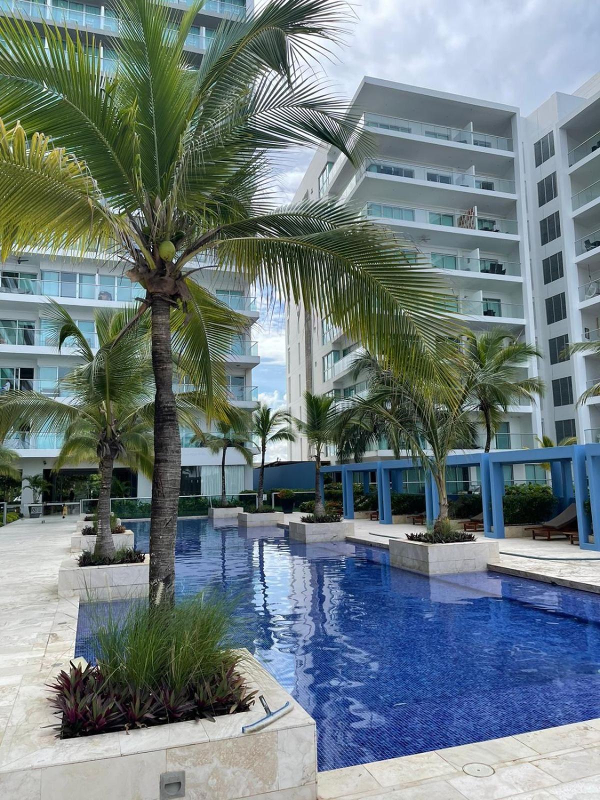 Beachfront Bliss-2br Haven Steps From Sandy Shores *